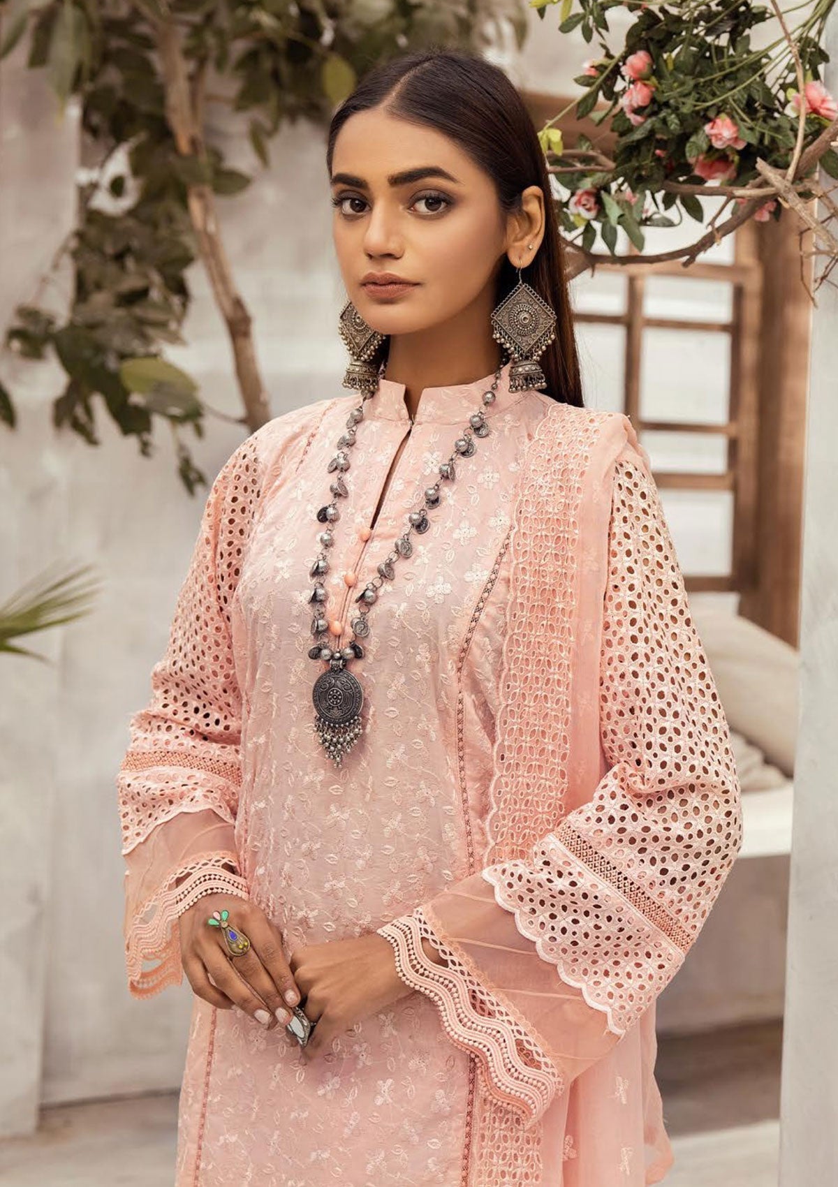 Mahees Exclusive Embroidered Lawn 3Pcs - Jotey