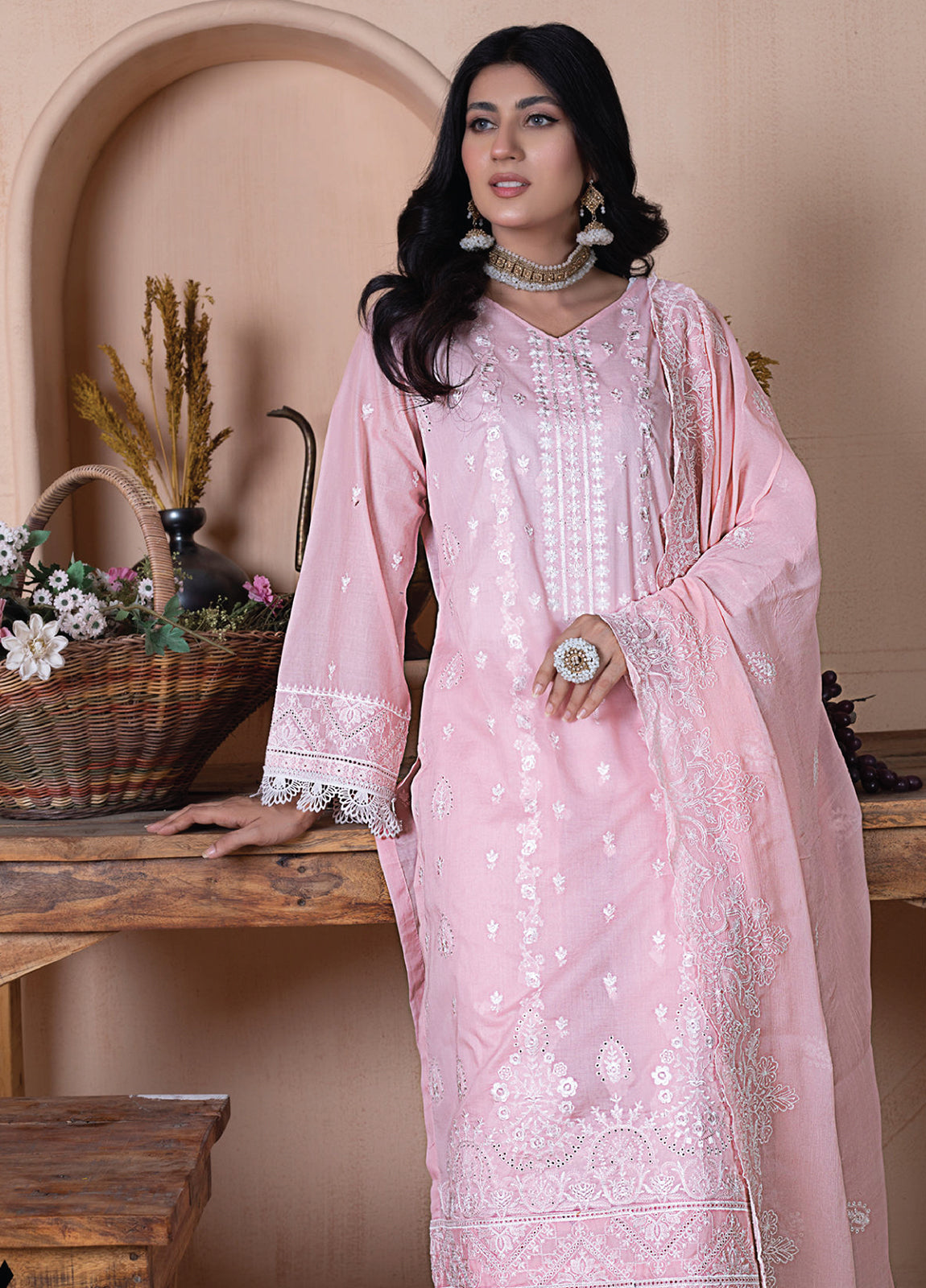 Manizay Manpasand Premium Embroidered Lawn 3pcs - Jotey