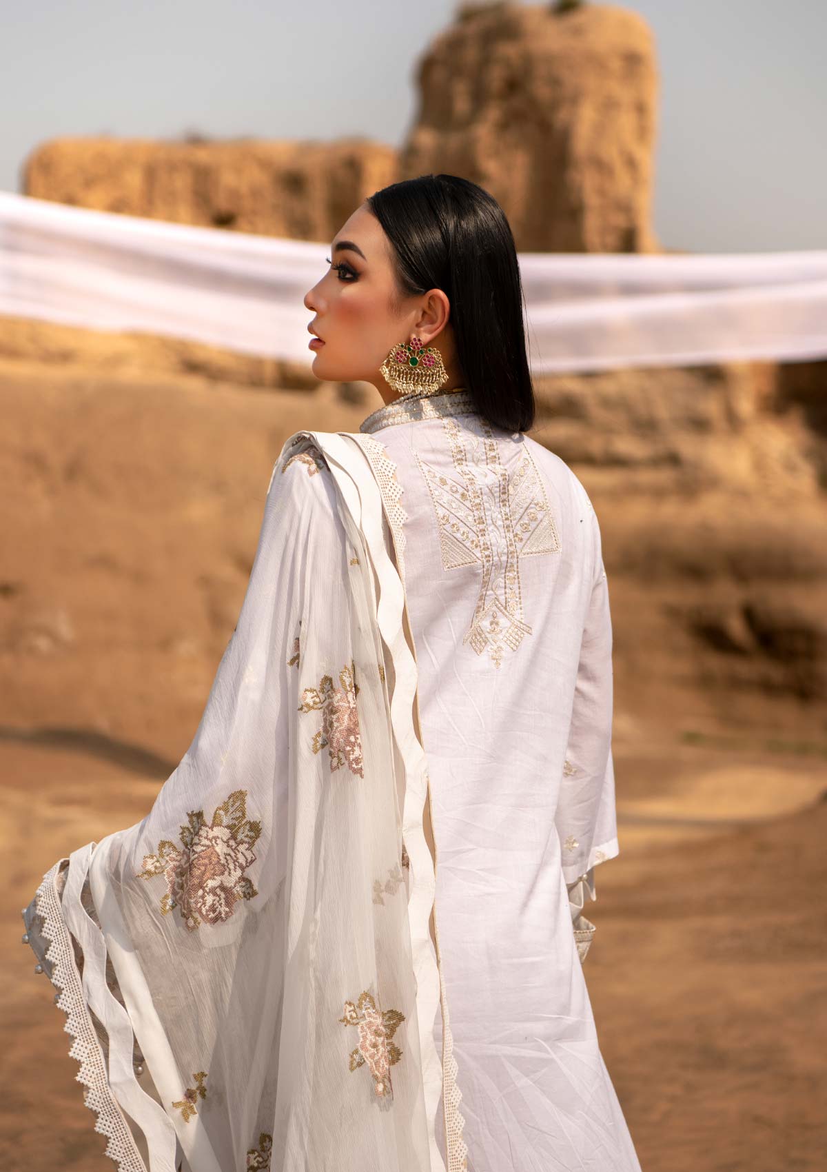 Safarnama By AIK Atelier Lawn 3Pcs - Jotey
