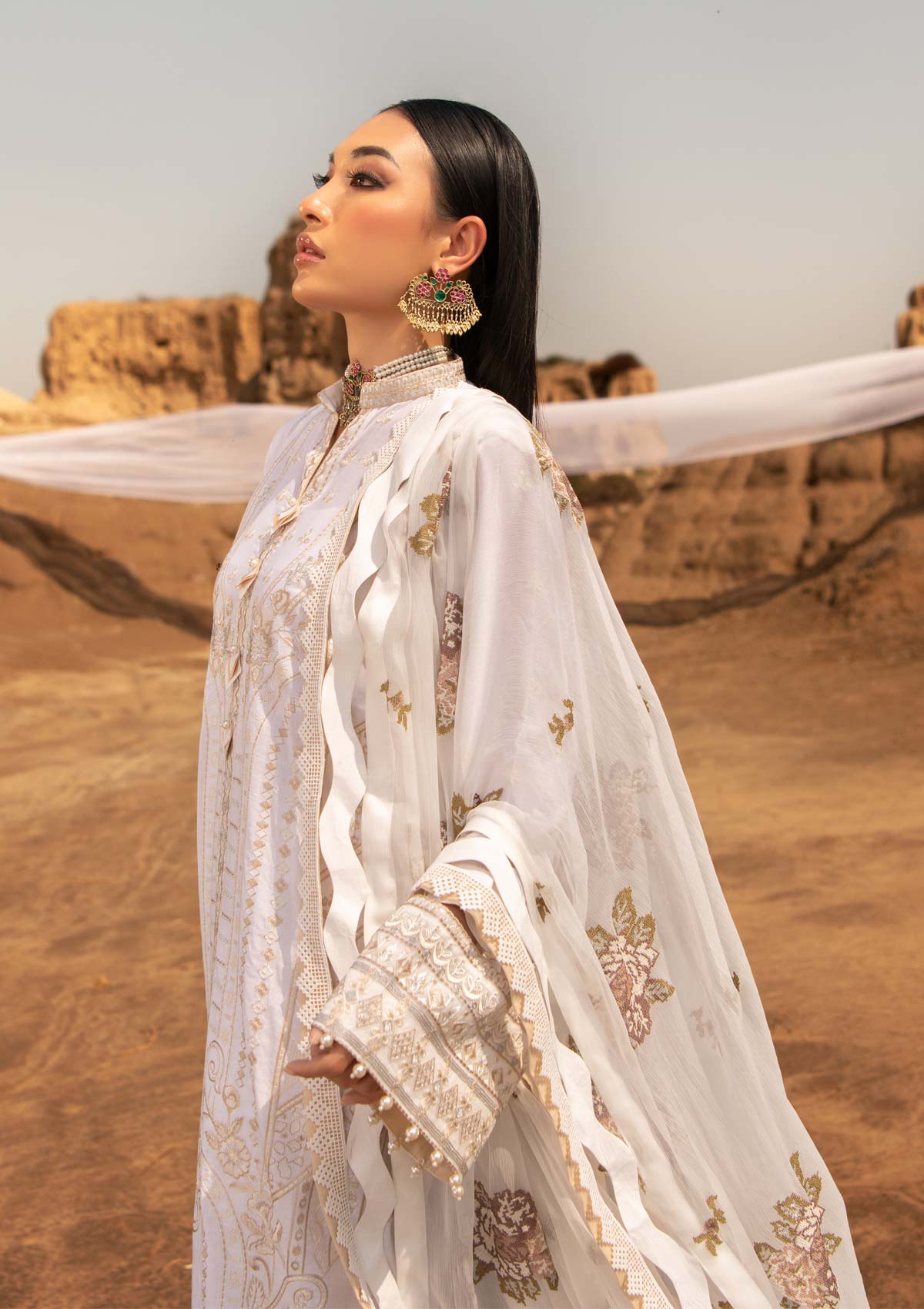 Safarnama By AIK Atelier Lawn 3Pcs - Jotey