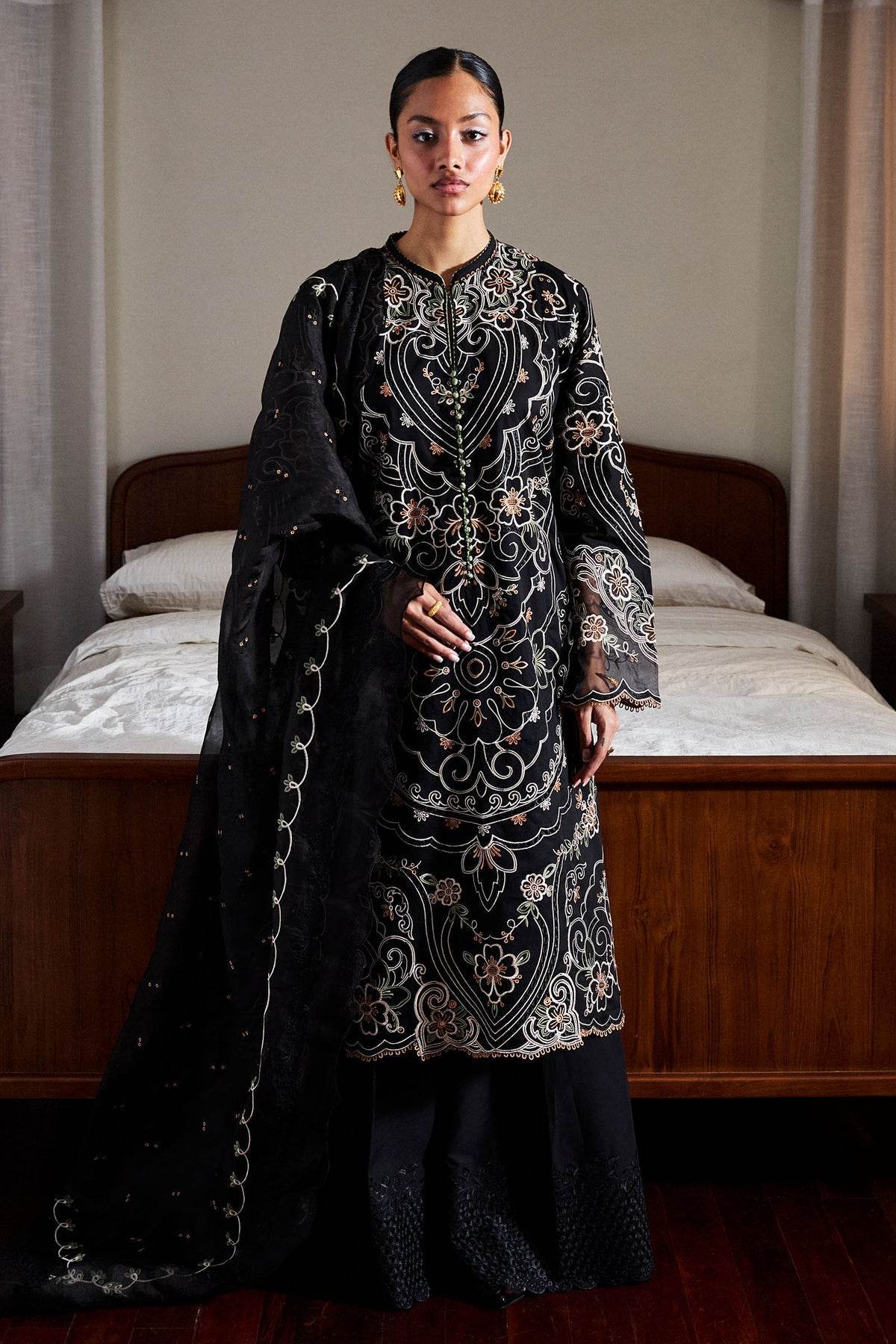 Zara Shahjahan Satori Embroidered Luxury Lawn Unstitched 3pcs - Jotey