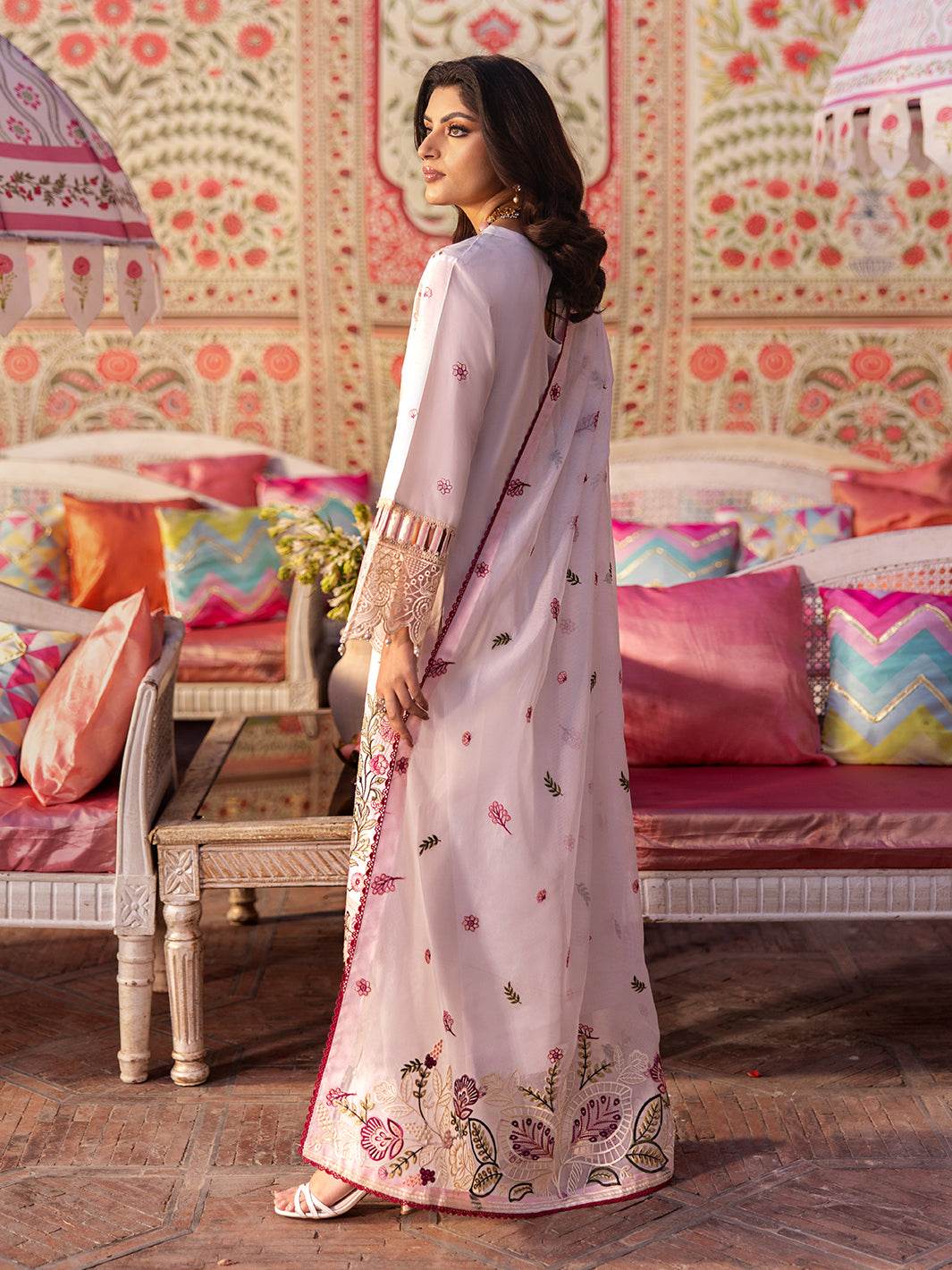 Husn Jahan By Mahnur Embroidered Luxury Lawn Unstitched 3pcs - Jotey
