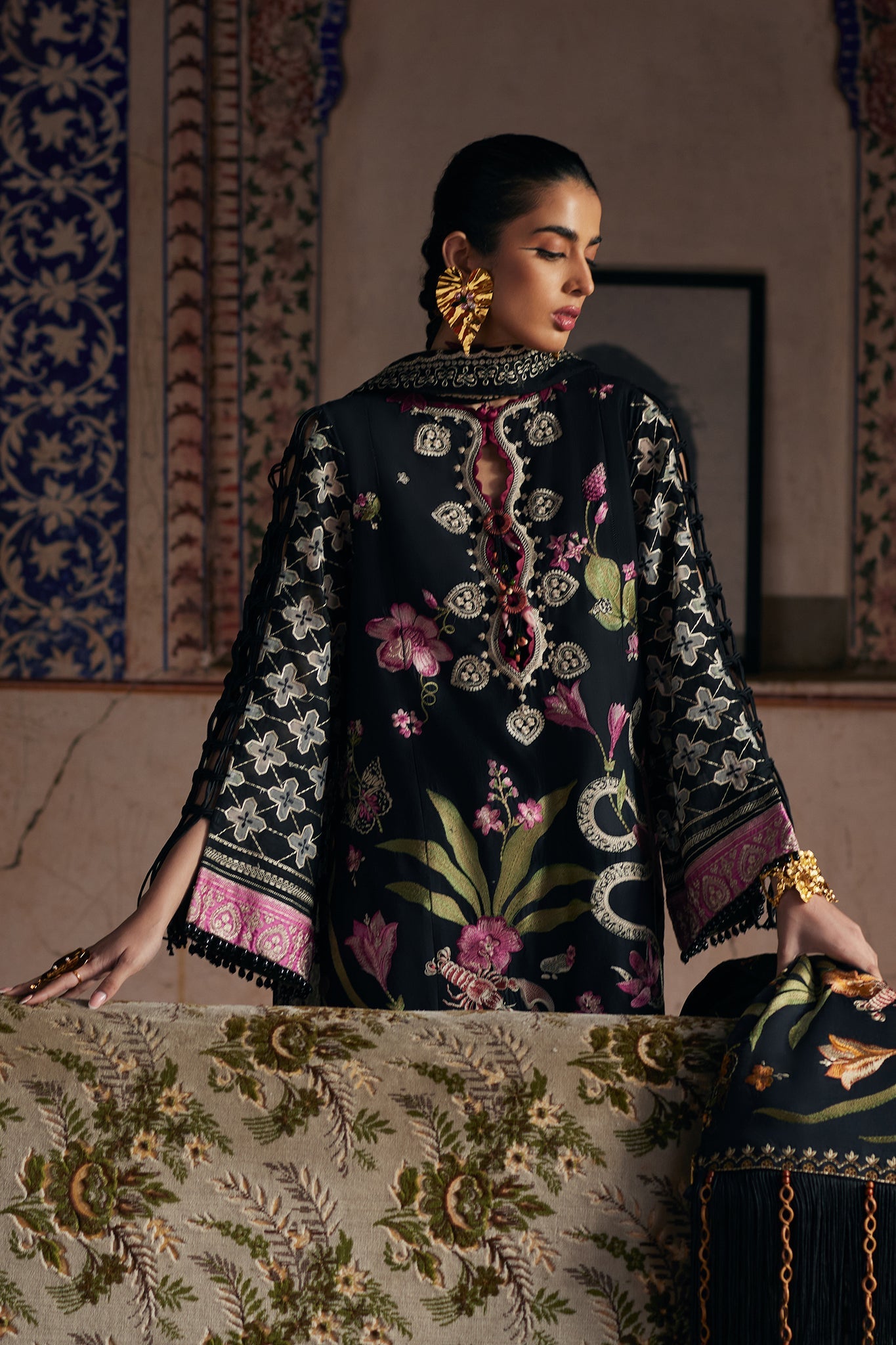 Elan Embroidered Lawn Unstitched 3pcs
