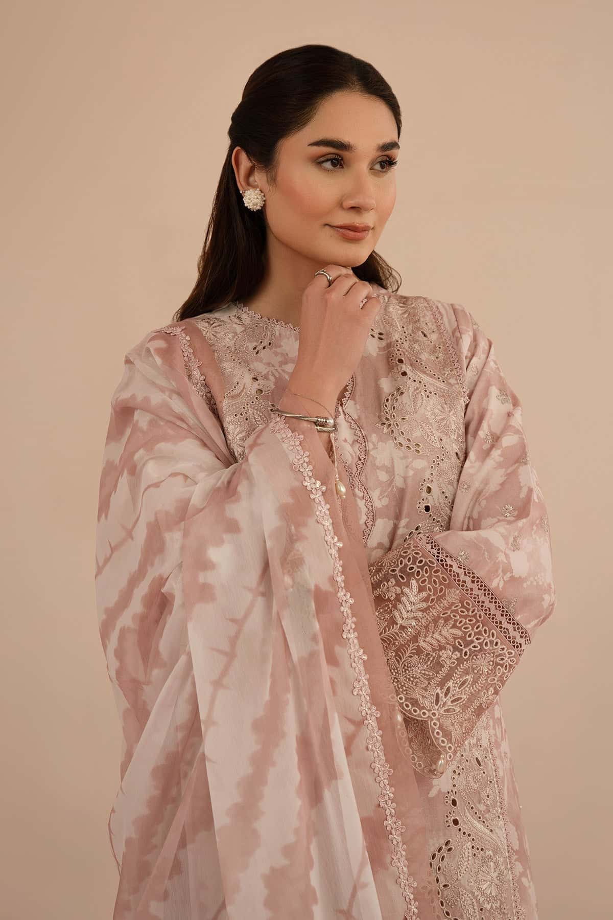 Floral Charm By Afrozeh Embroidered Lawn Unstitched 3pcs