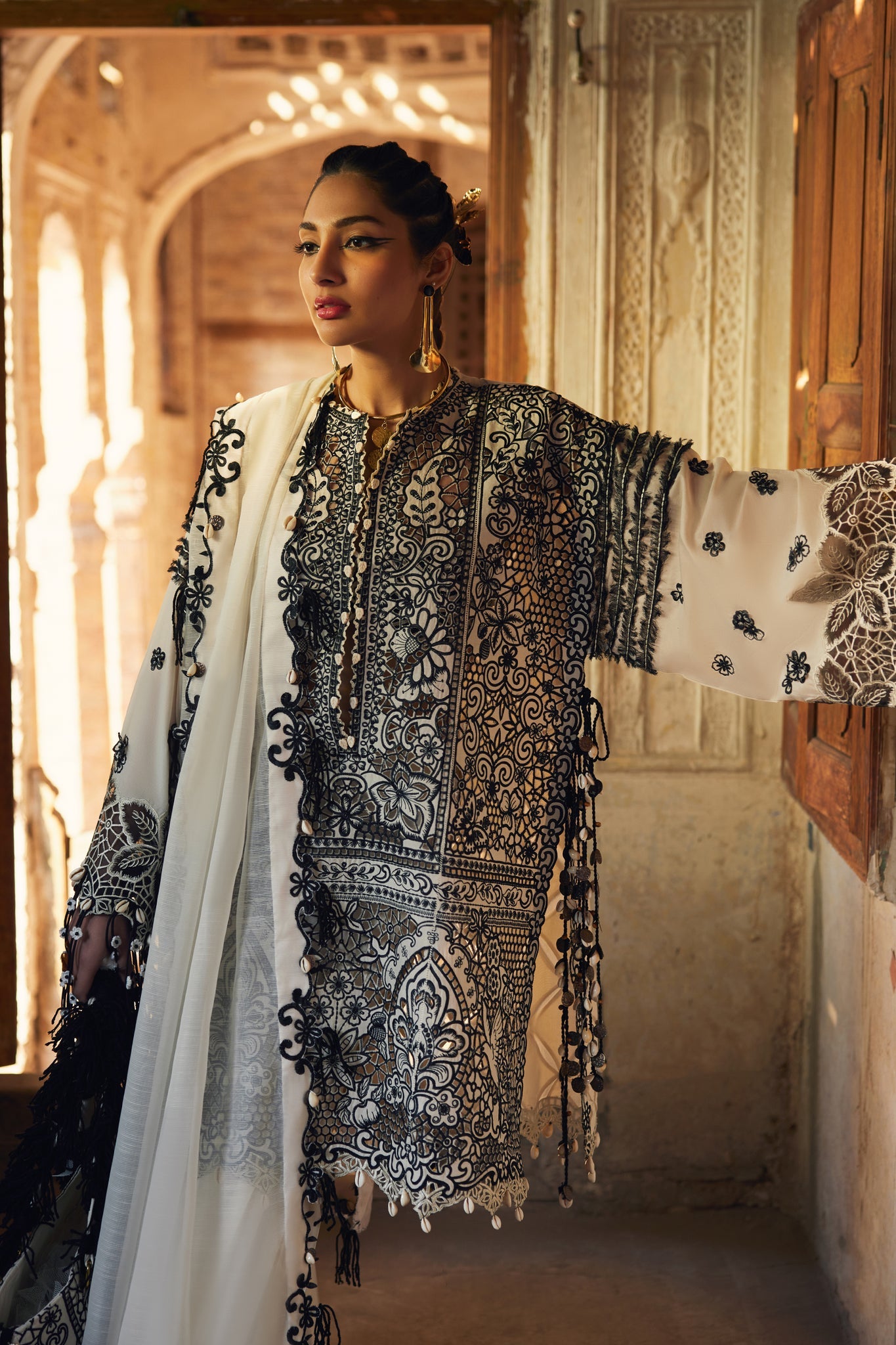 Elan Embroidered Lawn Unstitched 3pcs