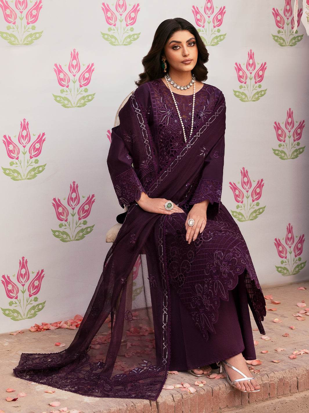 Husn Jahan By Mahnur Embroidered Luxury Lawn Unstitched 3pcs - Jotey