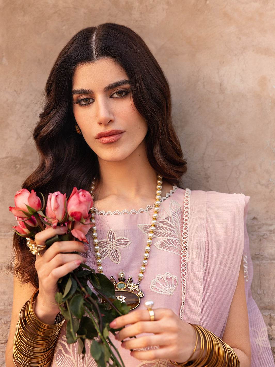 Husn Jahan By Mahnur Embroidered Luxury Lawn Unstitched 3pcs - Jotey