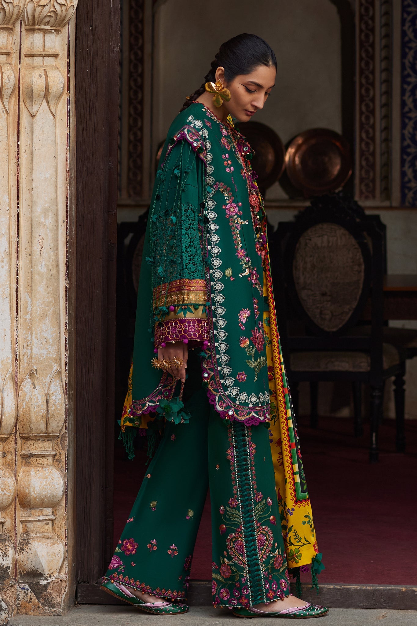 Elan Embroidered Lawn Unstitched 3pcs