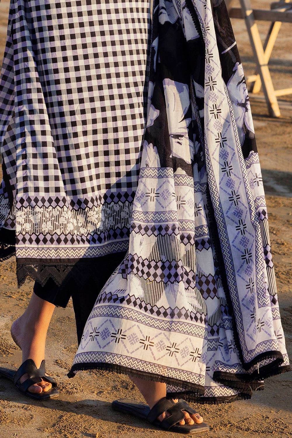 Gul Ahmed Printed Summer Lawn'25 Unstitched 3pcs - Jotey