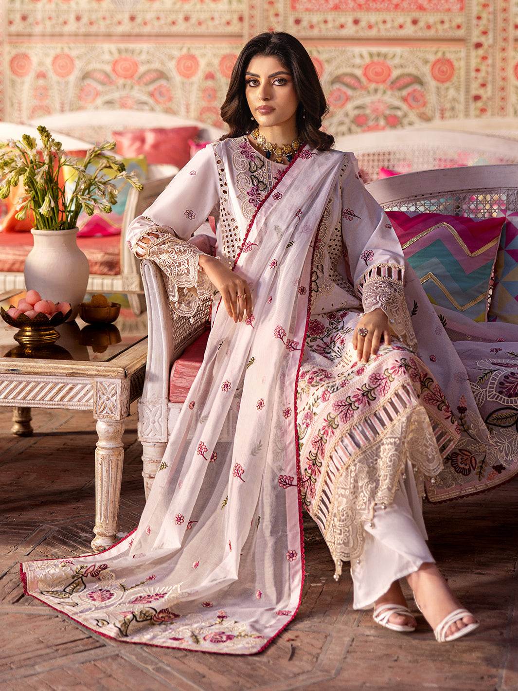 Husn Jahan By Mahnur Embroidered Luxury Lawn Unstitched 3pcs - Jotey