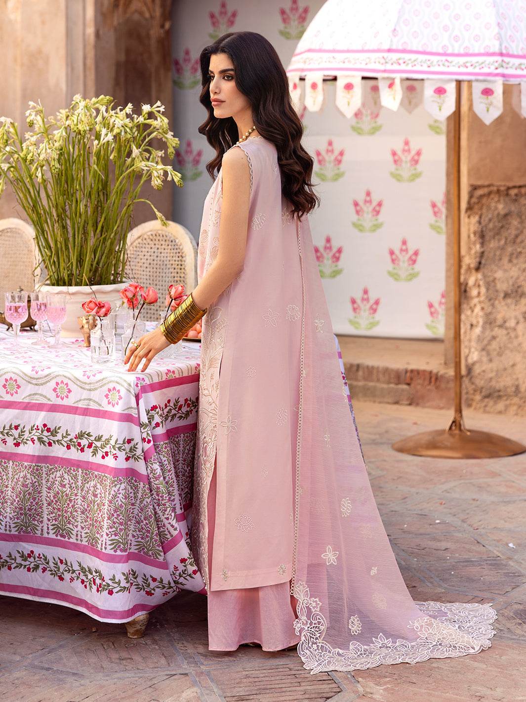 Husn Jahan By Mahnur Embroidered Luxury Lawn Unstitched 3pcs - Jotey