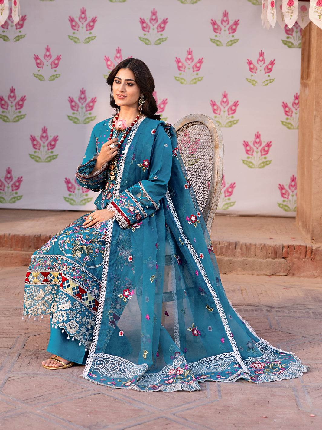 Husn Jahan By Mahnur Embroidered Luxury Lawn Unstitched 3pcs - Jotey