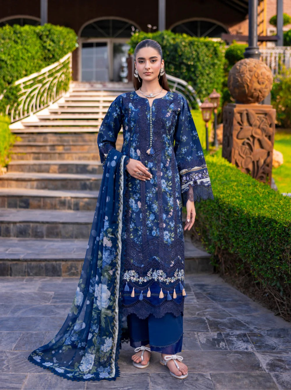 Eshaisha Digital Printed & Embroidered Lawn Unstitched 3Pcs