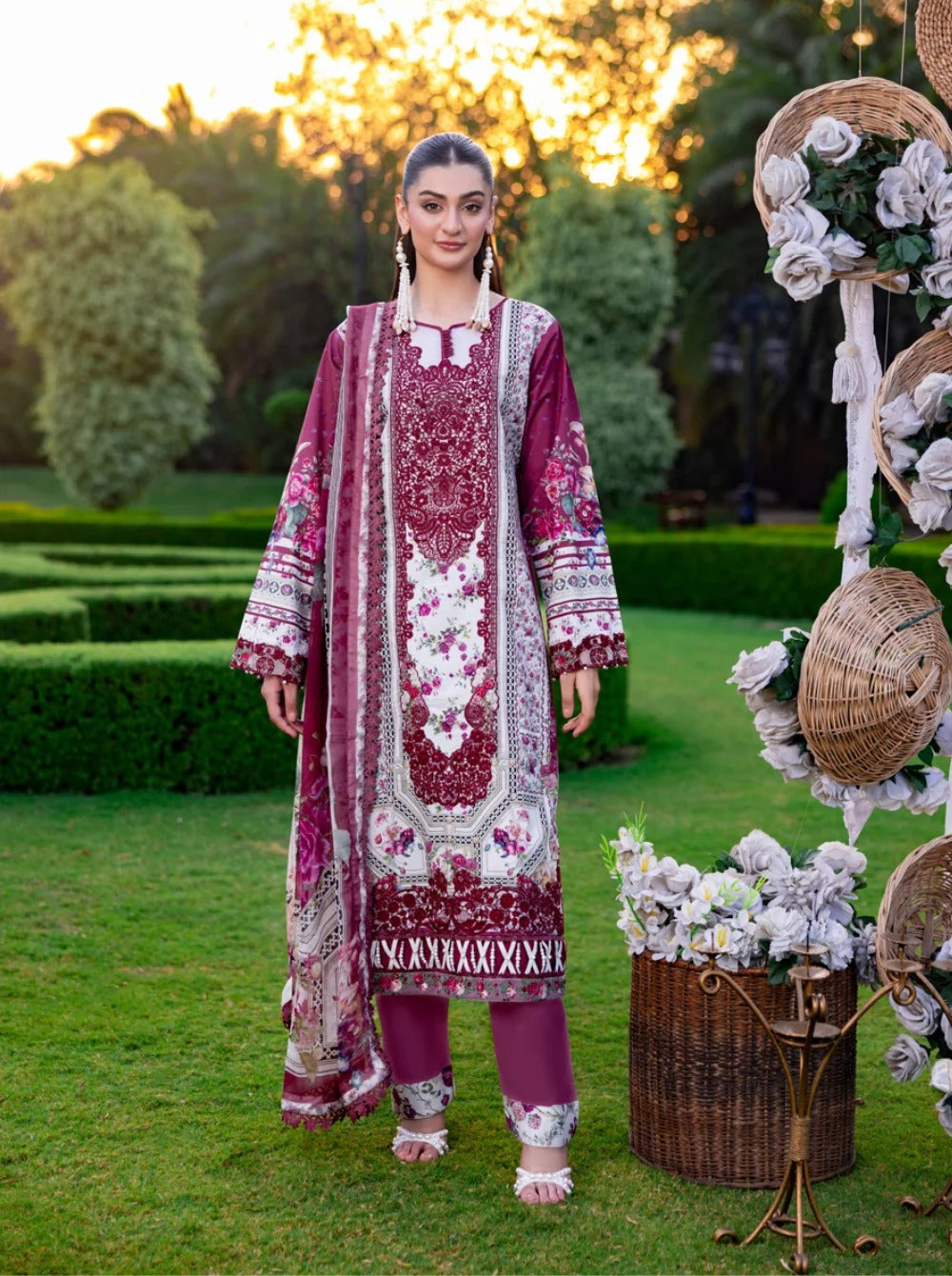 Eshaisha Digital Printed & Embroidered Lawn Unstitched 3Pcs