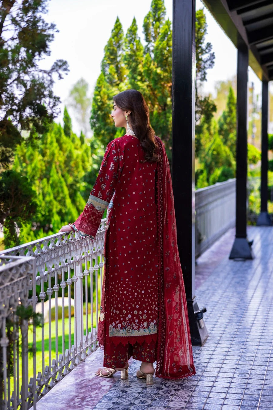 Eshaisha Digital Printed & Embroidered Lawn Unstitched 3Pcs
