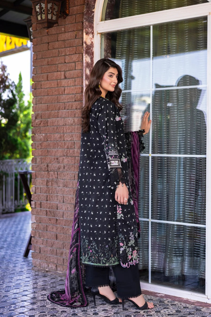 Eshaisha Digital Printed & Embroidered Lawn Unstitched 3Pcs