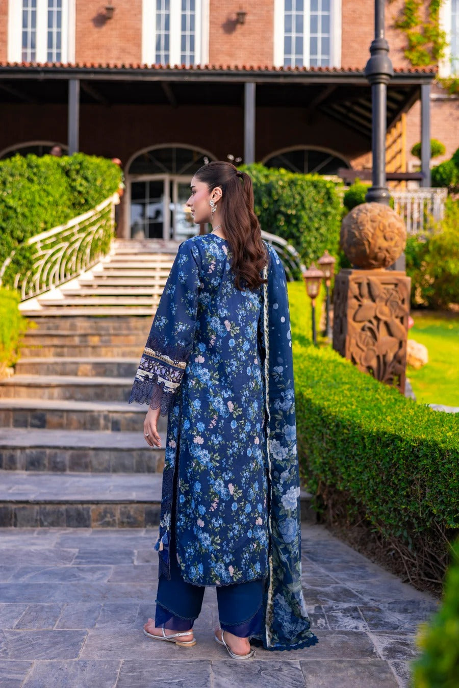 Eshaisha Digital Printed & Embroidered Lawn Unstitched 3Pcs