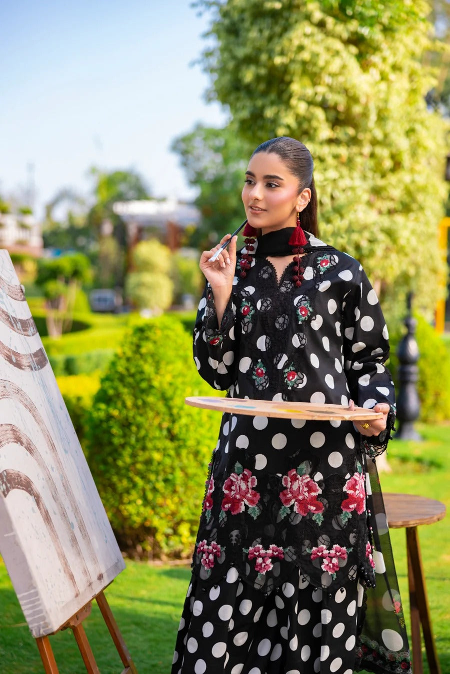 Eshaisha Digital Printed & Embroidered Lawn Unstitched 3Pcs