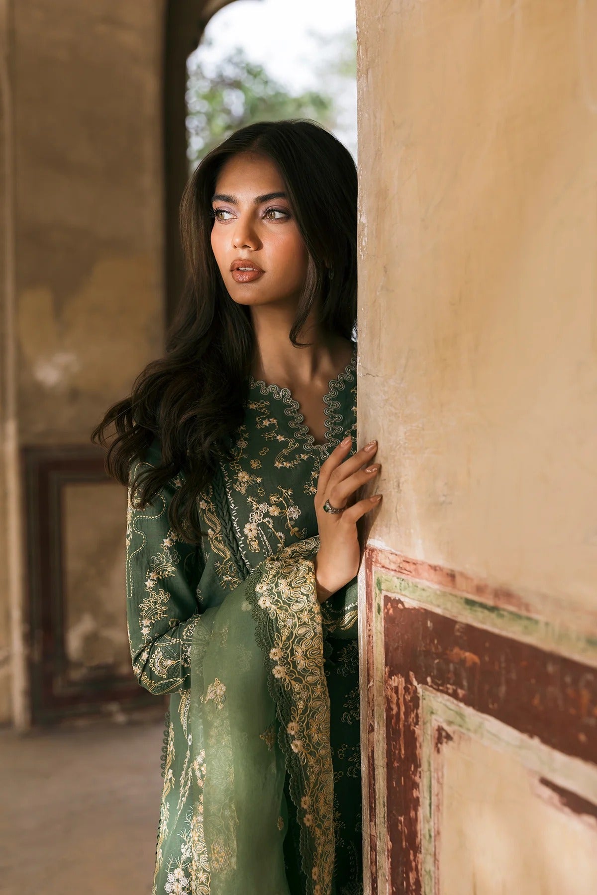 AFROZEH Mulaqaat Embroidered Printed Lawn Unstitched 3pcs