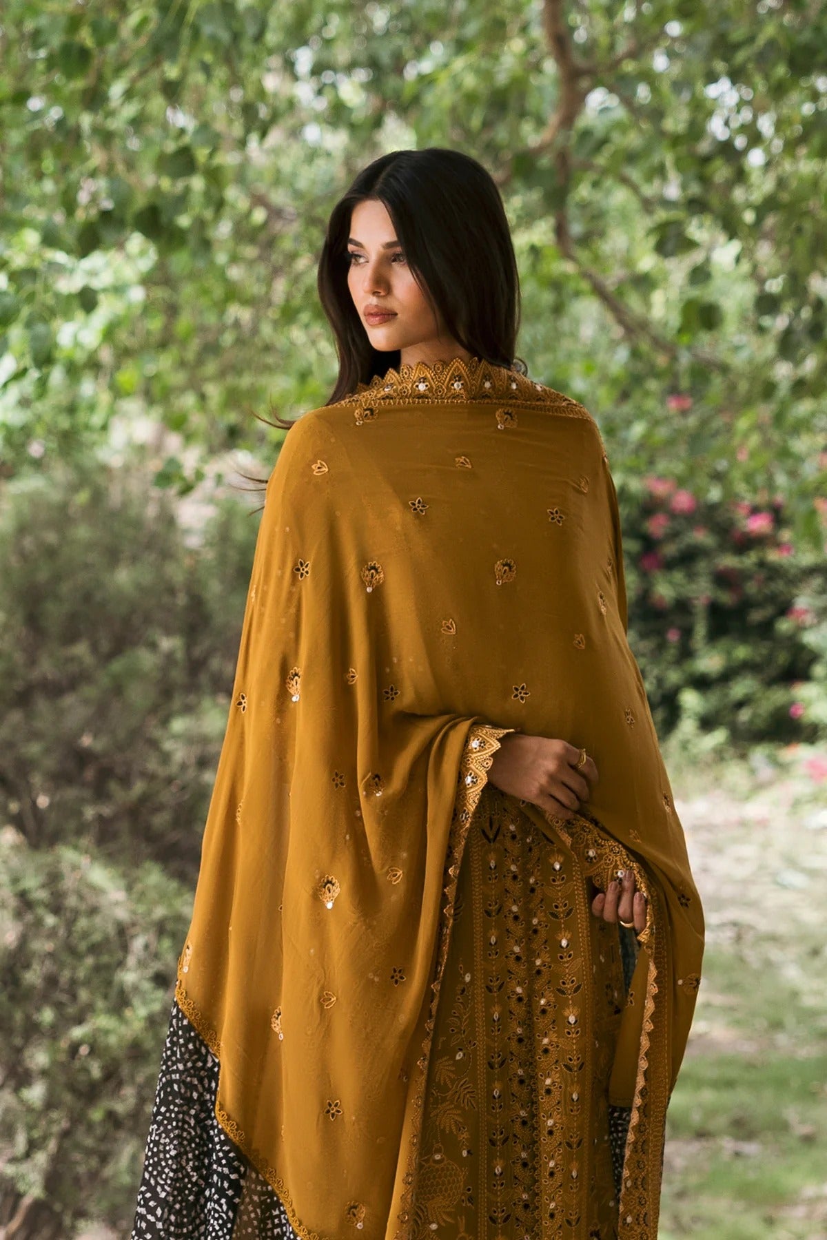 AFROZEH Mulaqaat Embroidered Printed Lawn Unstitched 3pcs