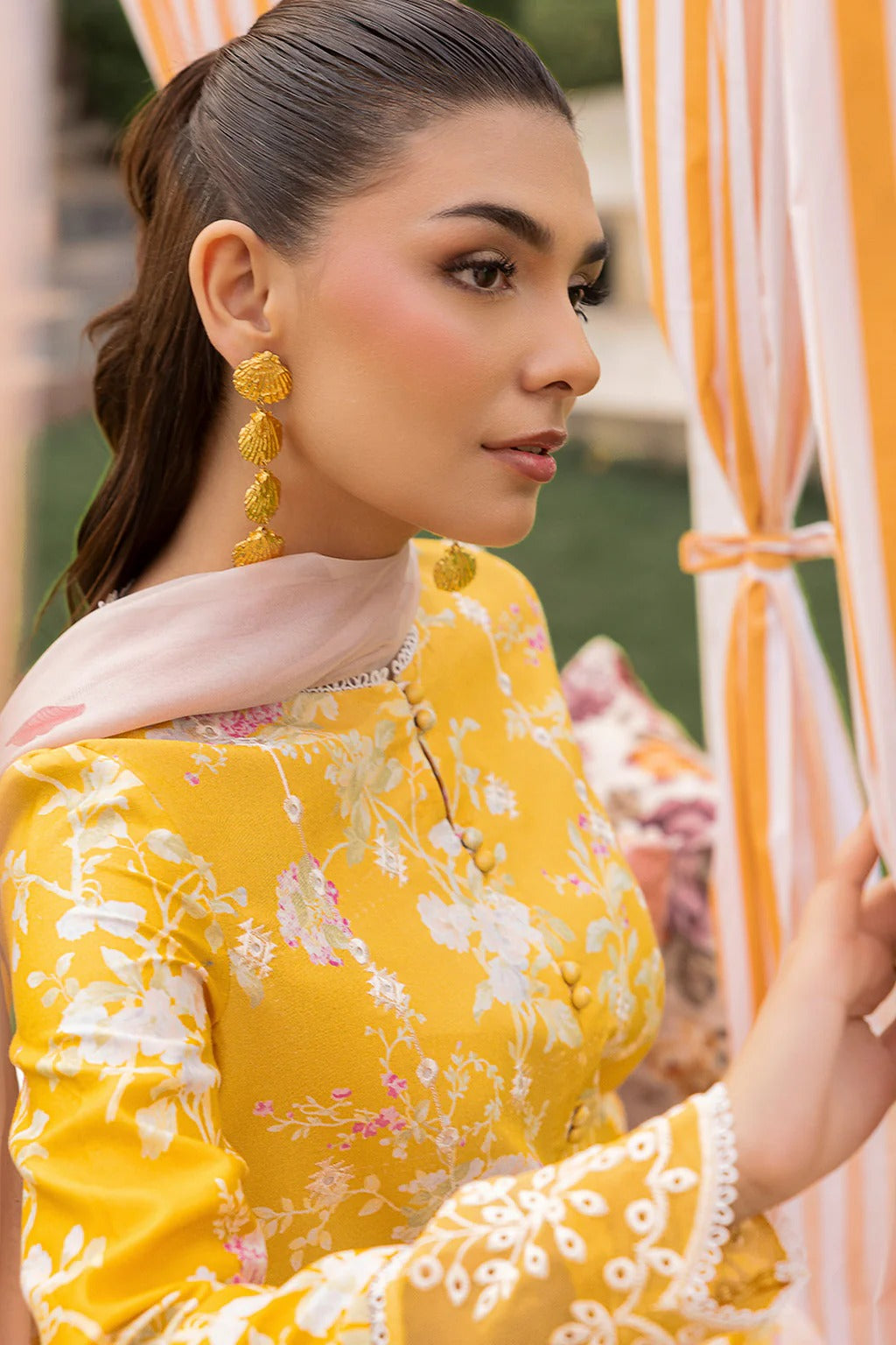 Mojito by Saad Sheikh Embroidered with Boring and Printed Lawn Unstitched 3Pcs