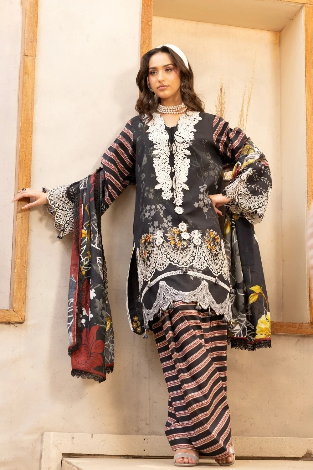 LA'RA DE FLOR'A By Gulmina Printed Embroidered Lawn Unstitched 3Pcs