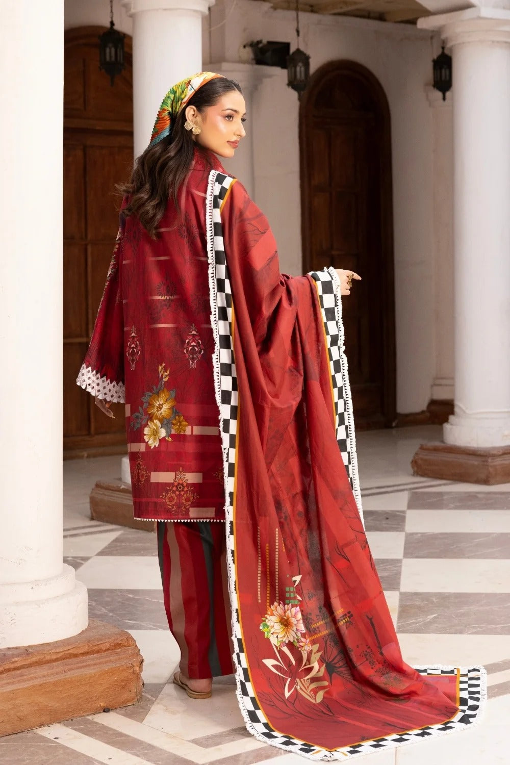 LA'RA DE FLOR'A By Gulmina Printed Embroidered Lawn Unstitched 3Pcs