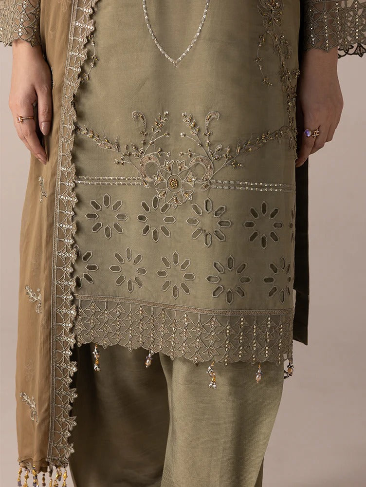 Aurapret By Zebtan Embroidered Organza Stitched 3 Piece