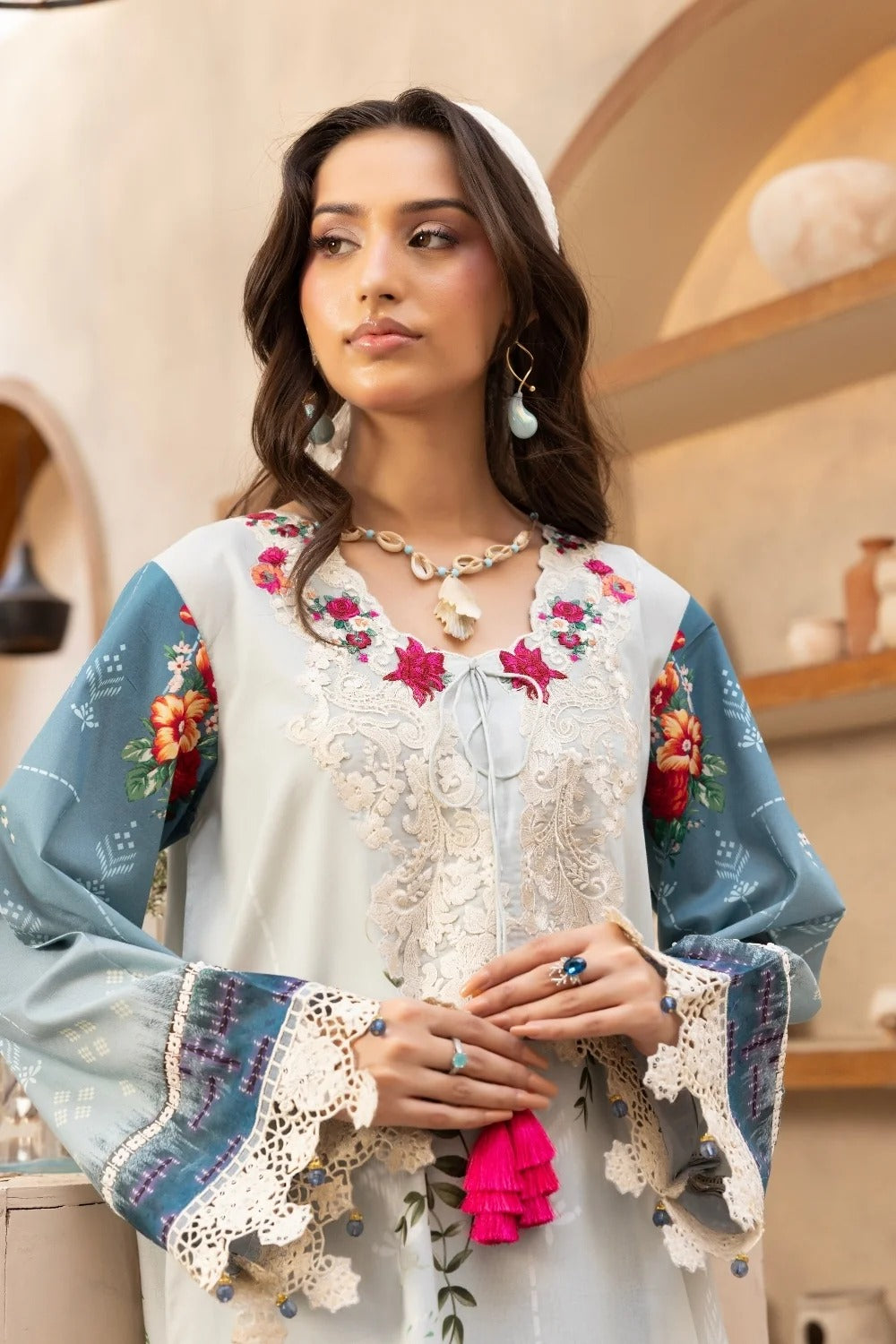 LA'RA DE FLOR'A By Gulmina Printed Embroidered Lawn Unstitched 3Pcs