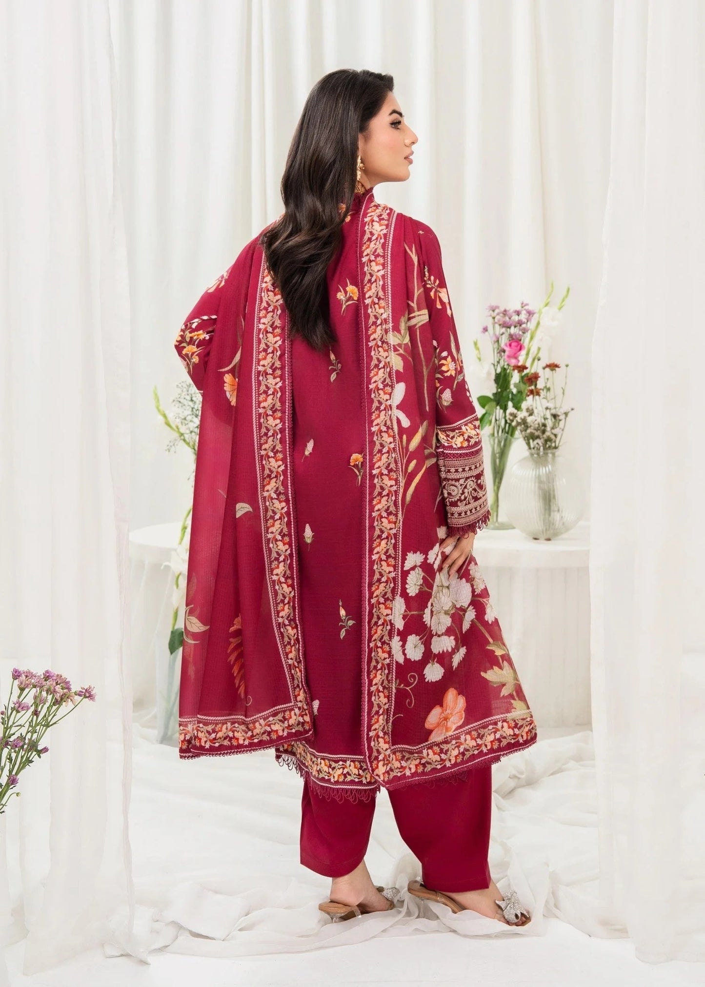 Meerak Breaking Bloom Digital Printed Lawn Unstitched 3Pcs