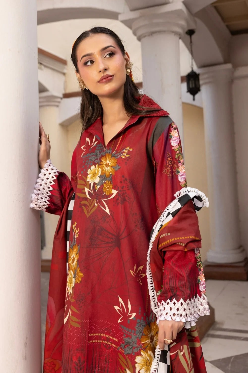 LA'RA DE FLOR'A By Gulmina Printed Embroidered Lawn Unstitched 3Pcs