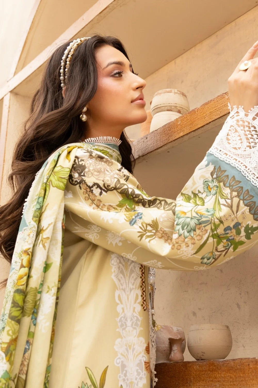 LA'RA DE FLOR'A By Gulmina Printed Embroidered Lawn Unstitched 3Pcs
