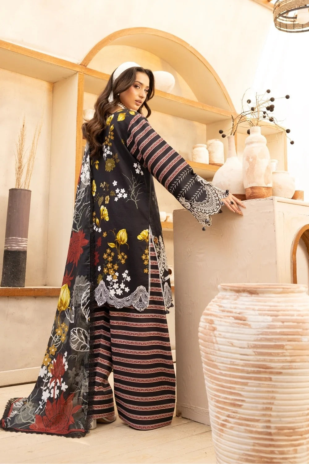 LA'RA DE FLOR'A By Gulmina Printed Embroidered Lawn Unstitched 3Pcs