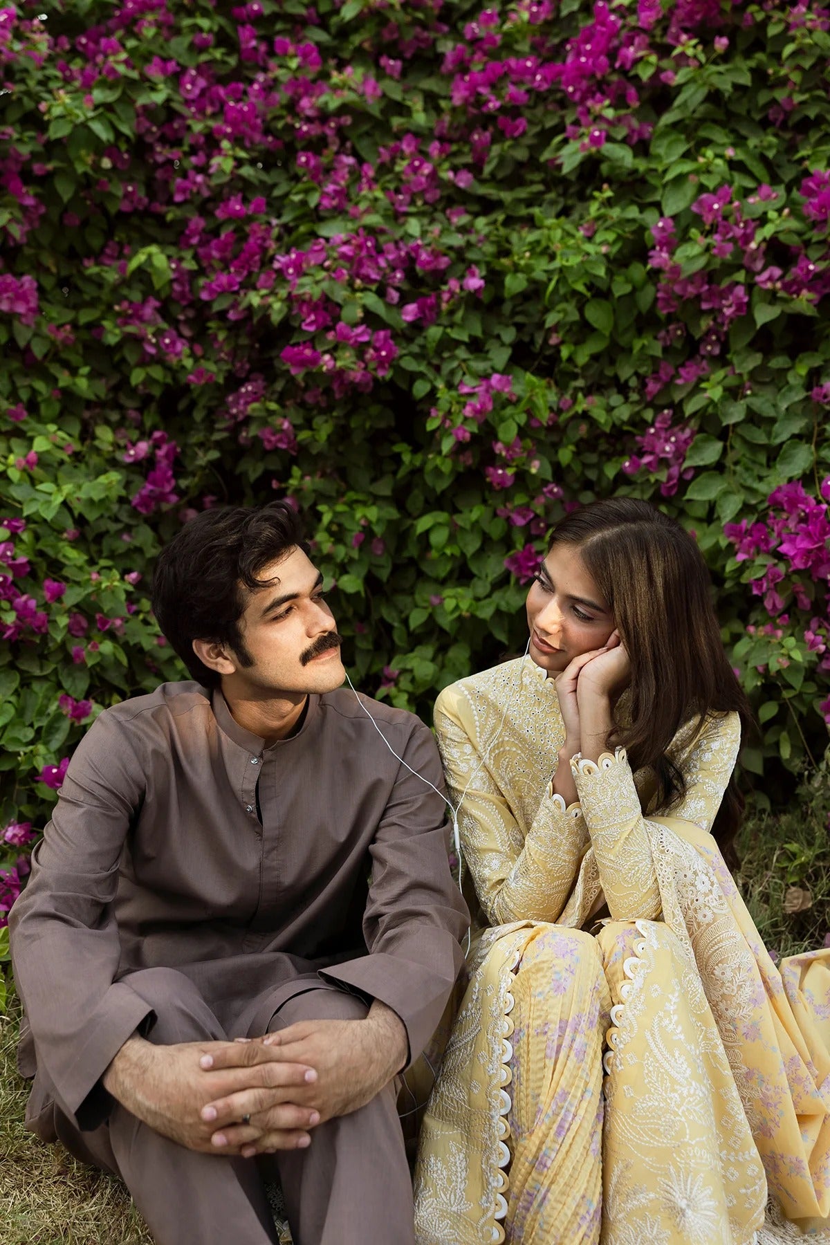 AFROZEH Mulaqaat Embroidered Printed Lawn Unstitched 3pcs
