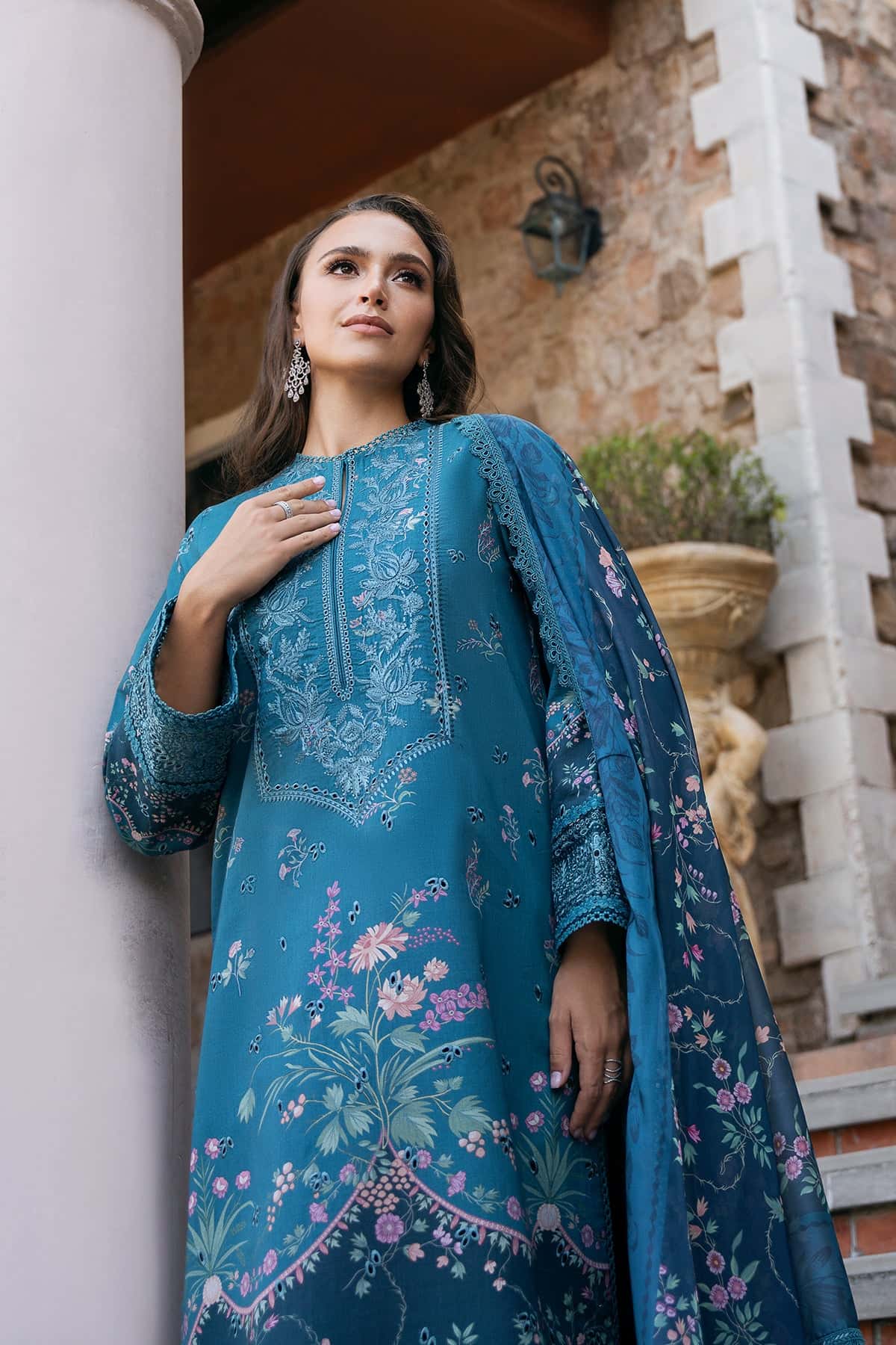 AFROZEH Damask The Holiday Edit'25 Embroidered Lawn 3pcs