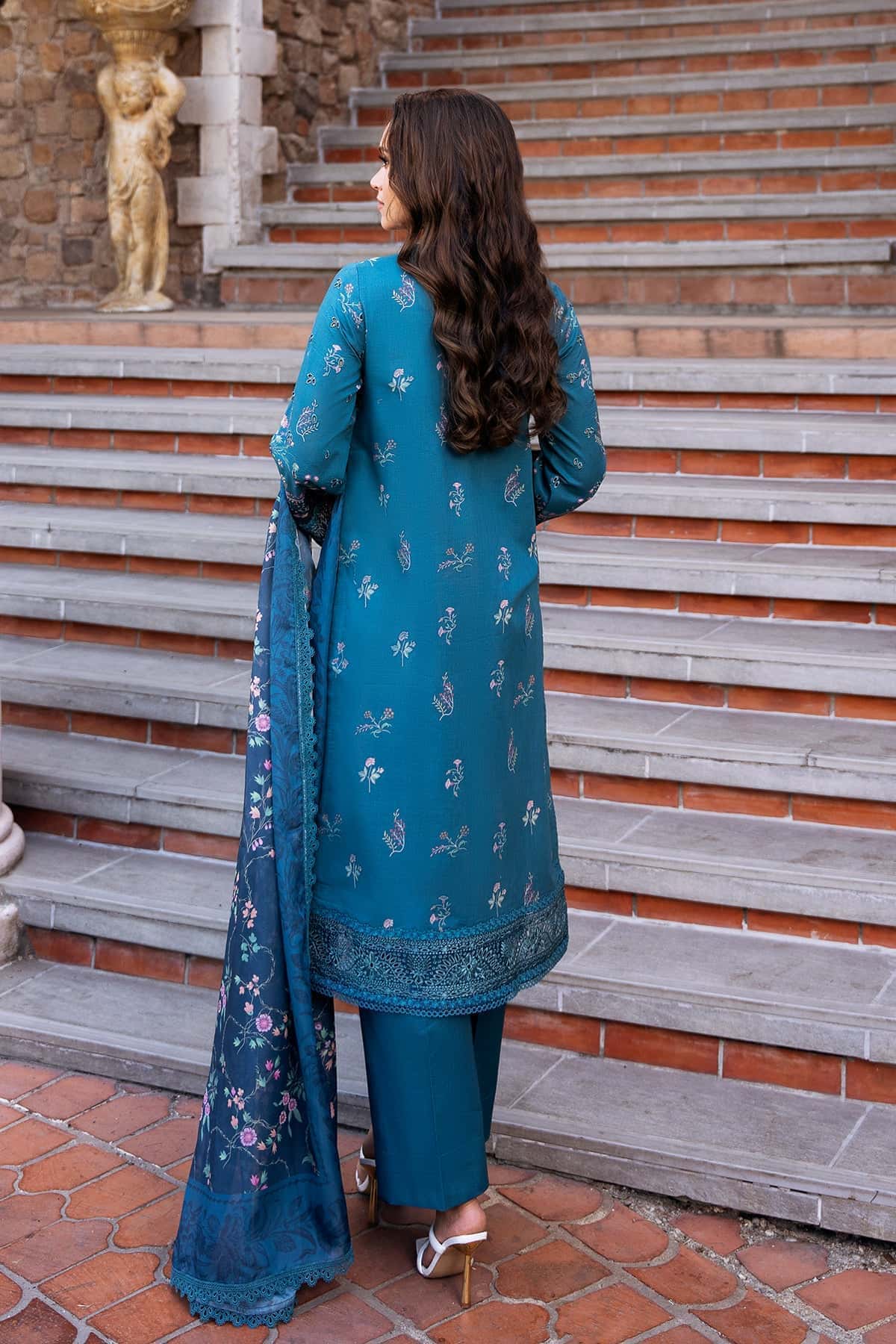 AFROZEH Damask The Holiday Edit'25 Embroidered Lawn 3pcs